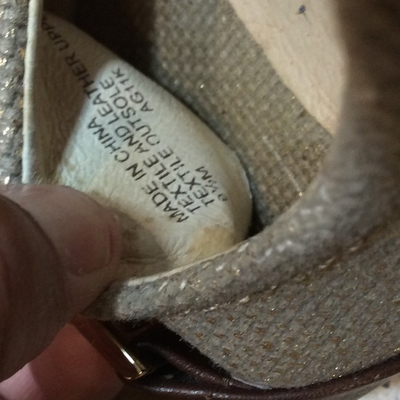 MICHAEL MICHAEL KORS GOLD ESPADRILLE WEDGES - Picture 7 of 8